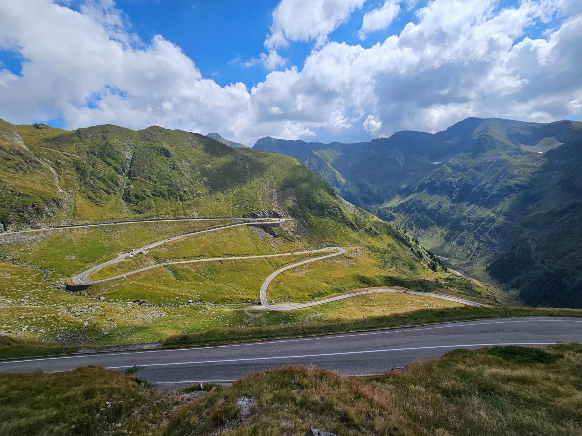CîrţişoaraCasa Oaspeti Transfagarasanアパートメント エクステリア 写真
